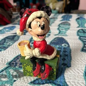 Christmas Minnie Mouse statue